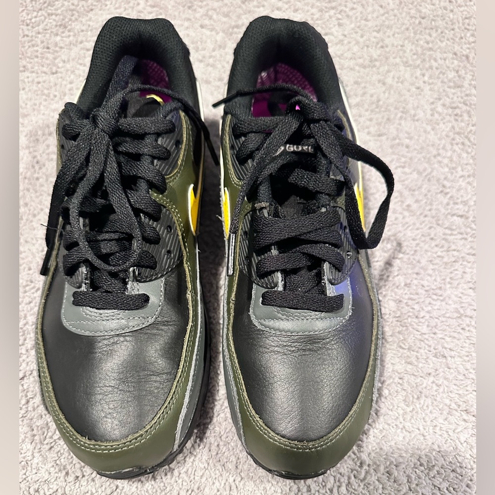 Nike Air Max 90 Goretex Black and Yellow Sneakers - Picture 2 of 11